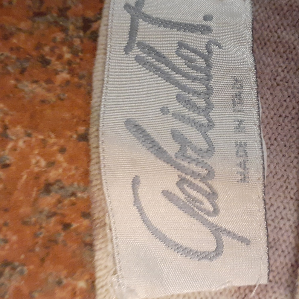 Sale! Gabriella t sweater made in italy! Size small but up to a large - Picture 5 of 5
